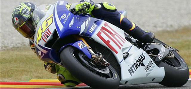 Mugello'daki Rossi fırtınasını Stoner durdurdu