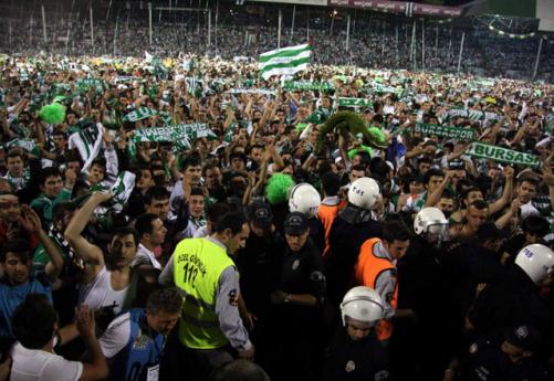 Bursa'da yer yerinden oynuyor!